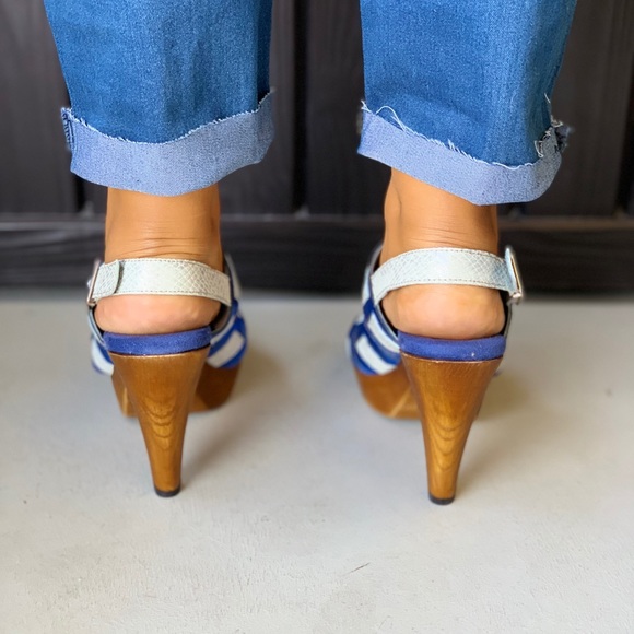 Wooden Snakeskin Embossed Peep Toe Leather Clog - Picture 4 of 6